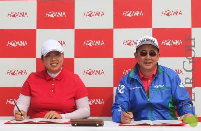 冯珊珊签约HONMA 冯珊珊签约HONMA