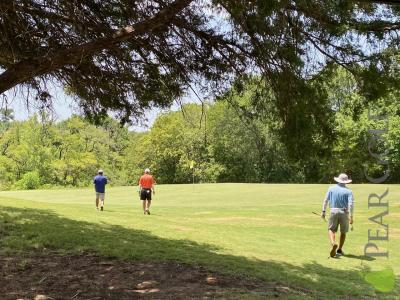 夏天打球是最大的折磨/Golfing in summera！